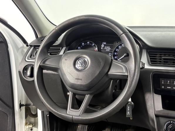 Skoda Rapid I с пробегом 2016 года, цена 1 199 000 рублей, 99170 км, лифтбек, Автокод Объявления
