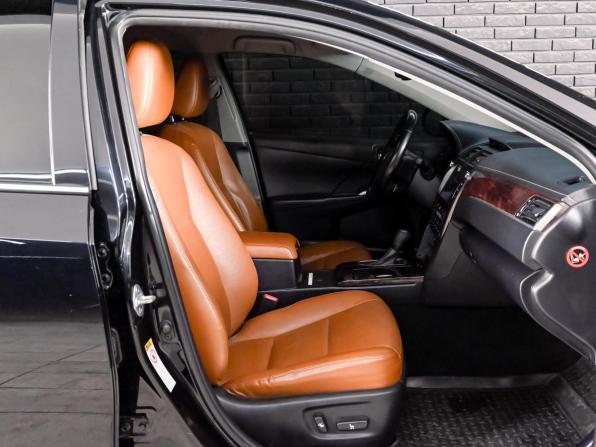 Toyota Camry VII (XV50) Рестайлинг с пробегом 2016 года, цена 2 200 000 рублей, 161139 км, седан, Автокод Объявления