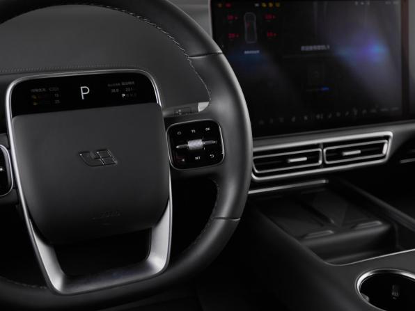 Новый Li Auto (Lixiang) L9 I Рестайлинг 2025 года, цена 11 990 000 рублей, внедорожник, Автокод Объявления