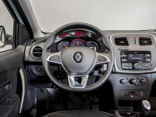 Renault Logan II Рестайлинг с пробегом 2022 года, цена 1 175 000 рублей, 59666 км, седан, Автокод Объявления