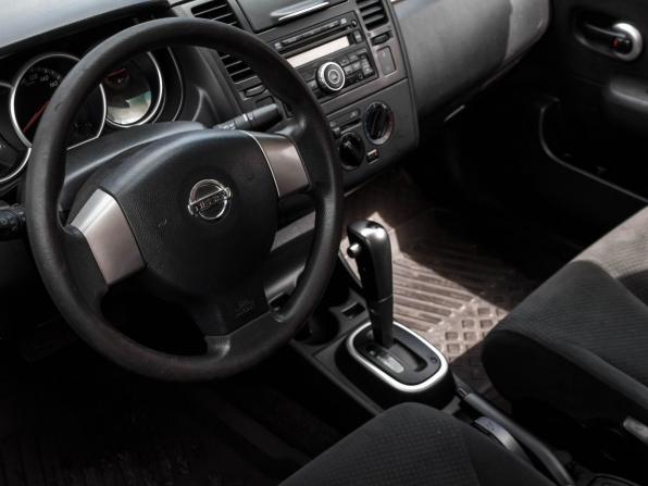 Nissan Tiida I с пробегом 2010 года, цена 650 000 рублей, 185749 км, седан, Автокод Объявления