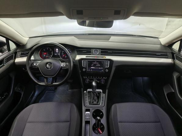 Volkswagen Passat B8 с пробегом 2017 года, цена 1 848 000 рублей, 160438 км, седан, Автокод Объявления