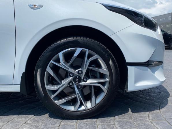 Kia Ceed III Рестайлинг с пробегом 2021 года, цена 1 999 000 рублей, 69328 км, универсал, Автокод Объявления