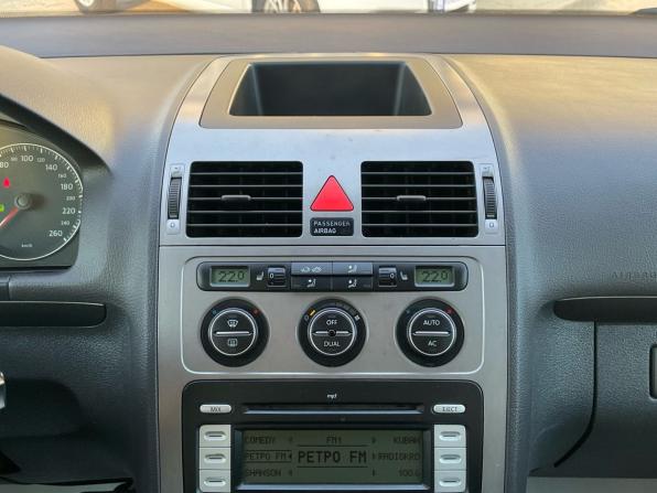 Volkswagen Touran I Рестайлинг с пробегом 2008 года, цена 840 000 рублей, 242179 км, компактвэн, Автокод Объявления