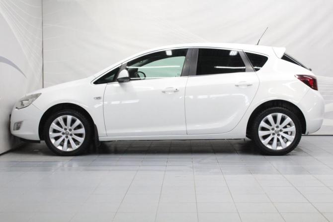 Opel Astra J с пробегом 2010 года, цена 629 000 рублей, 172852 км, хэтчбек, Автокод Объявления