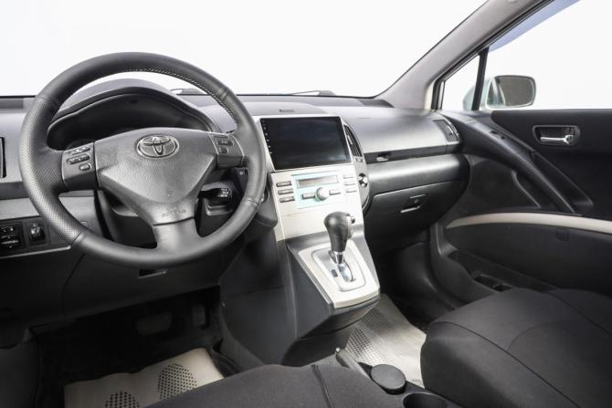 Toyota Corolla Verso I Рестайлинг с пробегом 2006 года, цена 949 000 рублей, 290850 км, компактвэн, Автокод Объявления