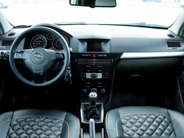 Opel Astra H Рестайлинг с пробегом 2006 года, цена 449 000 рублей, 170020 км, хэтчбек, Автокод Объявления