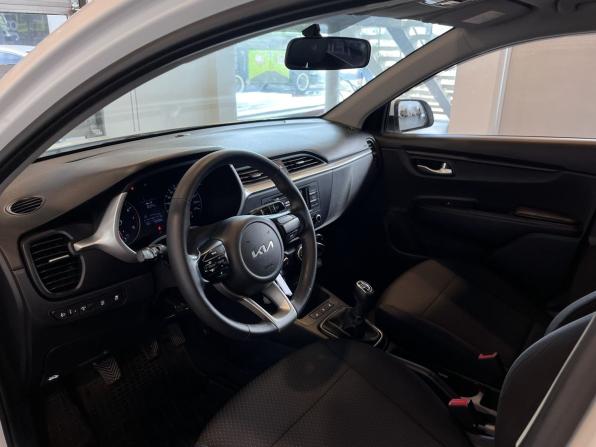 Kia Rio IV Рестайлинг с пробегом 2022 года, цена 1 669 000 рублей, 92507 км, седан, Автокод Объявления