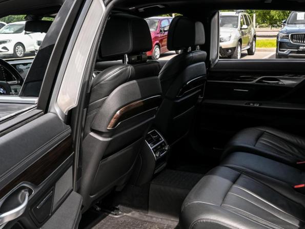 BMW 7 серии VI (G11/G12) с пробегом 2018 года, цена 3 339 000 рублей, 178520 км, седан, Автокод Объявления