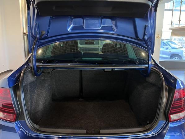 Volkswagen Polo V Рестайлинг с пробегом 2019 года, цена 1 365 000 рублей, 141471 км, седан, Автокод Объявления