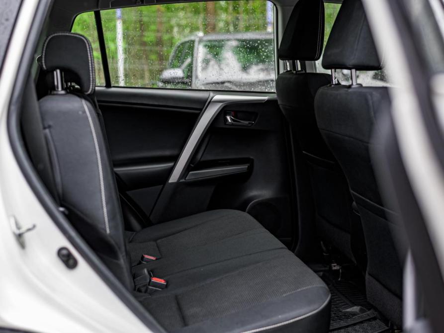 Toyota RAV4 IV (XA40) Рестайлинг Санкт-Петербург  - изображение 13