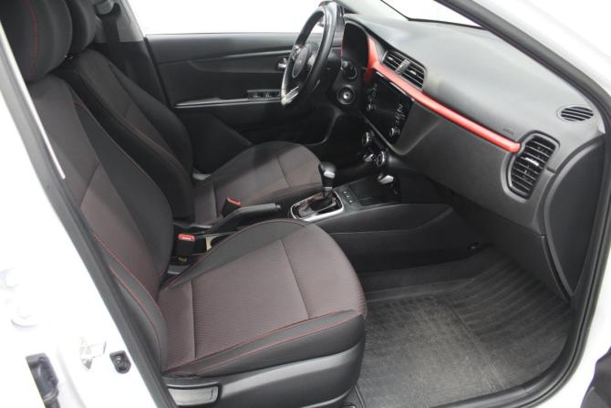 Kia Rio IV Рестайлинг с пробегом 2021 года, цена 1 549 000 рублей, 251464 км, хэтчбек, Автокод Объявления