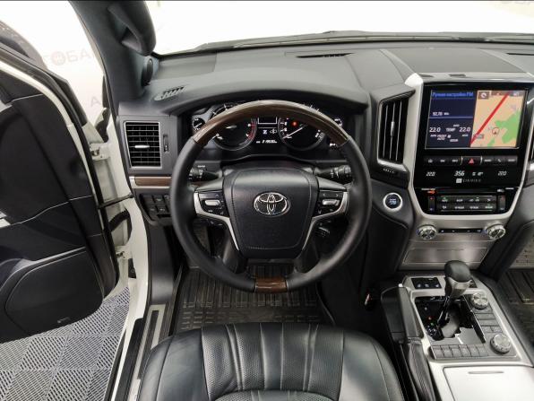 Toyota Land Cruiser 200 Series Рестайлинг 2 с пробегом 2018 года, цена 6 050 000 рублей, 219529 км, внедорожник, Автокод Объявления