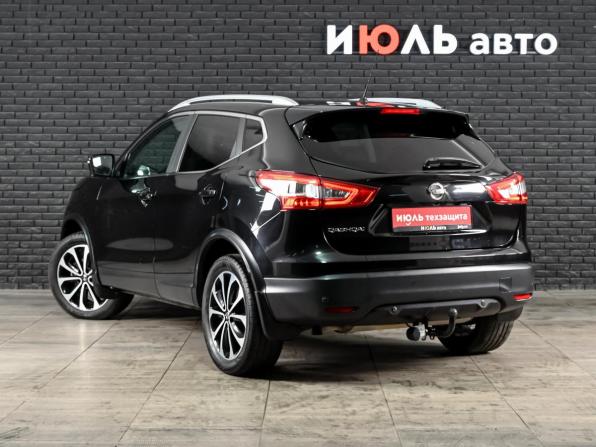 Nissan Qashqai II с пробегом 2015 года, цена 1 790 000 рублей, 97713 км, внедорожник, Автокод Объявления