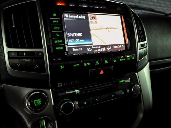 Toyota Land Cruiser 200 Series Рестайлинг 1 с пробегом 2014 года, цена 3 900 000 рублей, 299074 км, внедорожник, Автокод Объявления