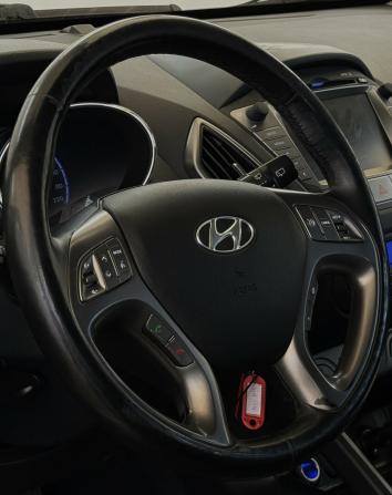 Hyundai ix35 I Рестайлинг с пробегом 2014 года, цена 1 220 000 рублей, 230714 км, внедорожник, Автокод Объявления