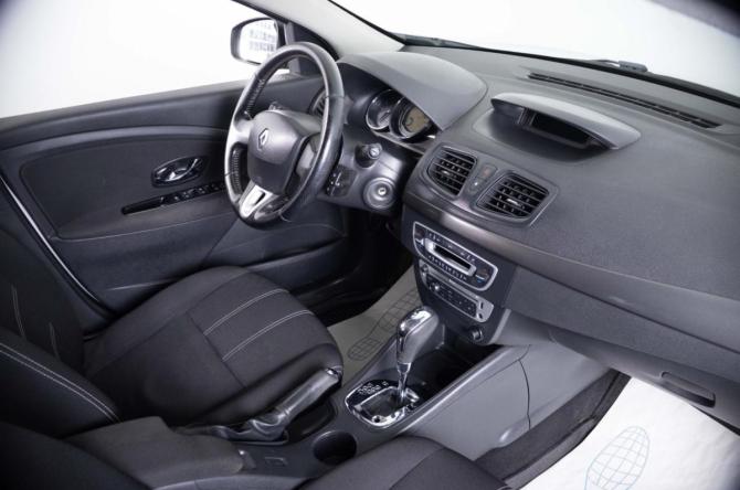 Renault Fluence I Рестайлинг с пробегом 2013 года, цена 759 000 рублей, 175256 км, седан, Автокод Объявления