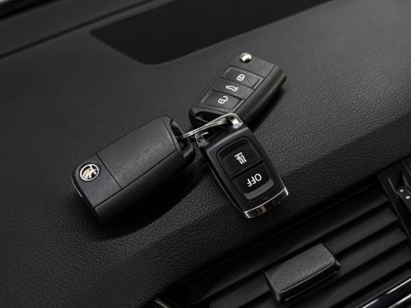 Skoda Octavia III (A7) Рестайлинг с пробегом 2020 года, цена 2 350 000 рублей, 125163 км, лифтбек, Автокод Объявления