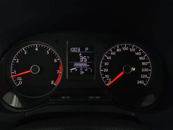 Volkswagen Polo V Рестайлинг с пробегом 2017 года, цена 805 000 рублей, 289897 км, седан, Автокод Объявления
