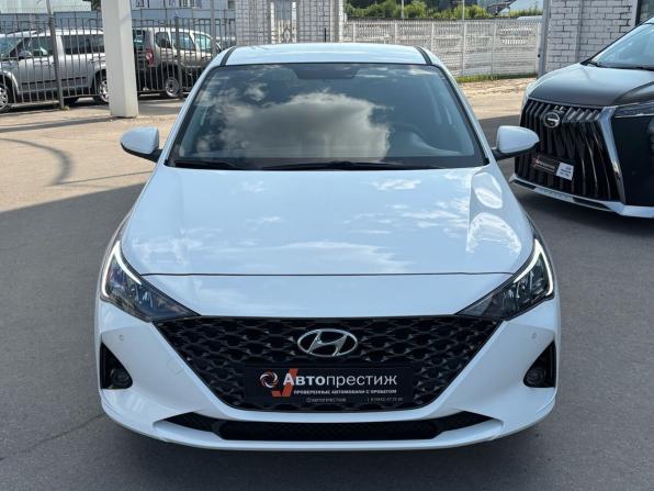 Hyundai Solaris II Рестайлинг с пробегом 2021 года, цена 1 690 000 рублей, 62520 км, седан, Автокод Объявления