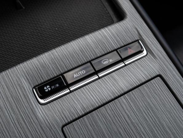 Geely Atlas II с пробегом 2025 года, цена 2 790 000 рублей, 5826 км, внедорожник, Автокод Объявления