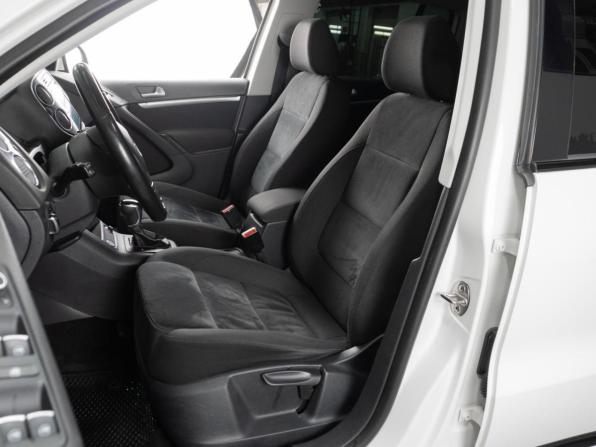 Volkswagen Tiguan I Рестайлинг с пробегом 2012 года, цена 1 679 000 рублей, 137875 км, внедорожник, Автокод Объявления