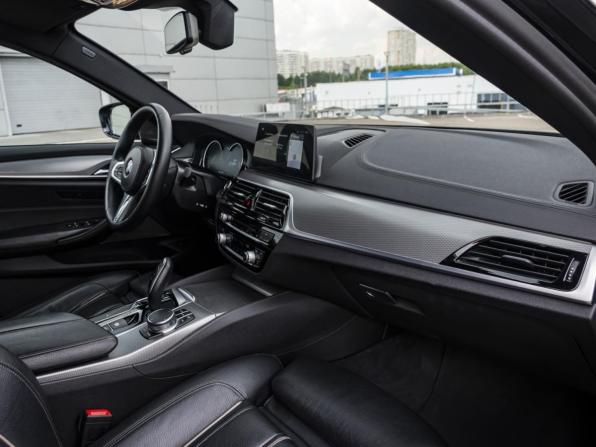 BMW 5 серии VII (G30/G31/G38) с пробегом 2017 года, цена 3 558 000 рублей, 182204 км, седан, Автокод Объявления