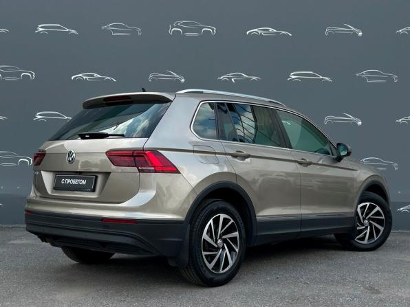 Volkswagen Tiguan II с пробегом 2018 года, цена 2 572 200 рублей, 55406 км, внедорожник, Автокод Объявления