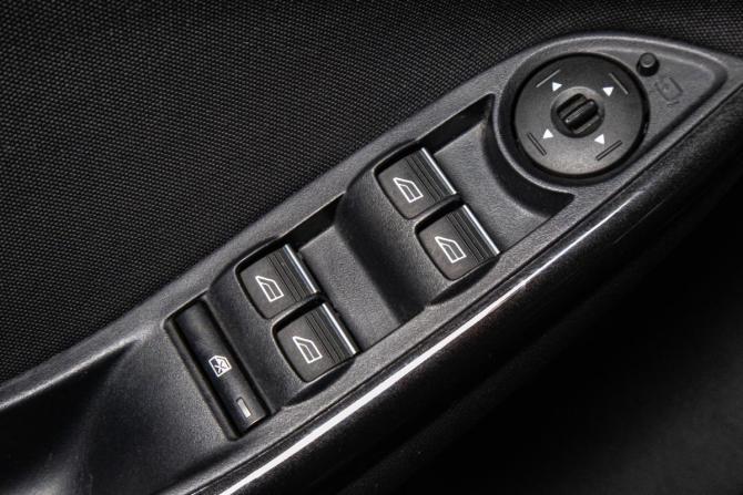 Ford Focus IV с пробегом 2018 года, цена 1 519 000 рублей, 77750 км, хэтчбек, Автокод Объявления