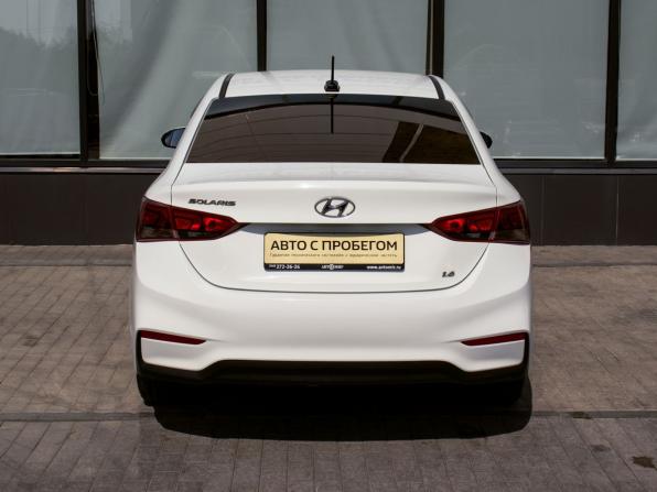 Hyundai Solaris II с пробегом 2018 года, цена 1 229 000 рублей, 132576 км, седан, Автокод Объявления