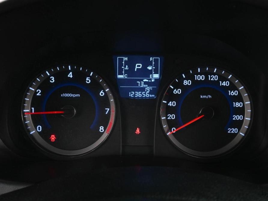 Hyundai Solaris I Рестайлинг Ростов-на-Дону  - изображение 18