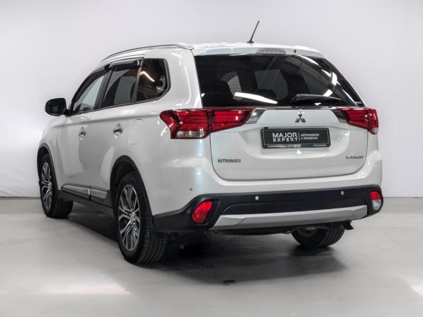 Mitsubishi Outlander III Рестайлинг 2 с пробегом 2015 года, цена 1 899 000 рублей, 125601 км, внедорожник, Автокод Объявления