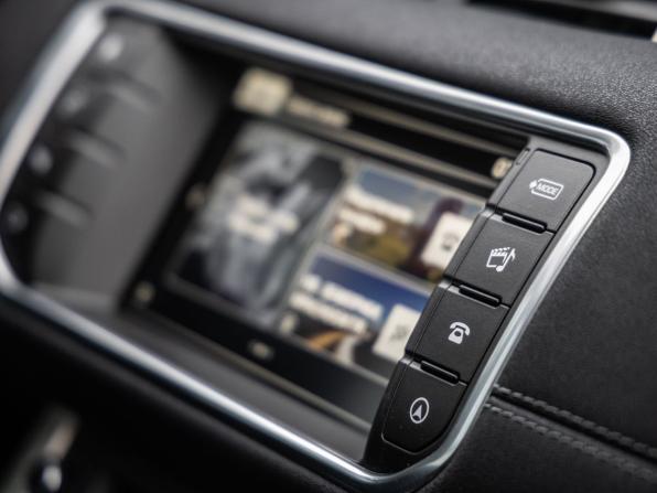Land Rover Range Rover Evoque I Рестайлинг с пробегом 2015 года, цена 2 398 000 рублей, 177081 км, внедорожник, Автокод Объявления