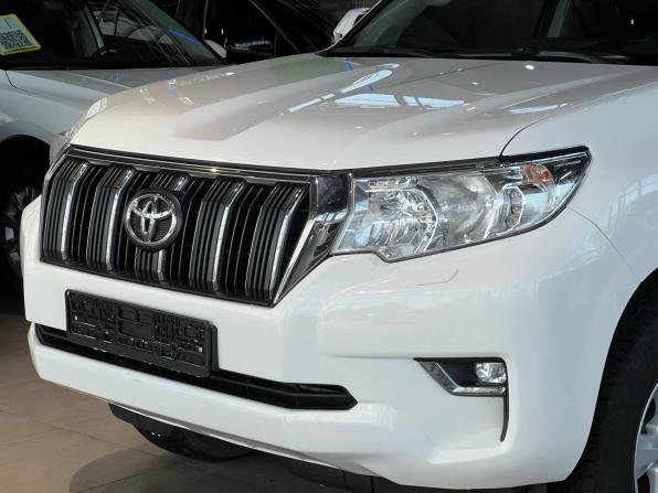 Toyota Land Cruiser Prado 150 Series Рестайлинг 2 с пробегом 2017 года, цена 4 050 000 рублей, 214000 км, внедорожник, Автокод Объявления
