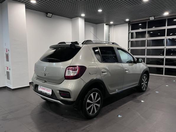 Renault Sandero II с пробегом 2016 года, цена 835 000 рублей, 294352 км, хэтчбек, Автокод Объявления