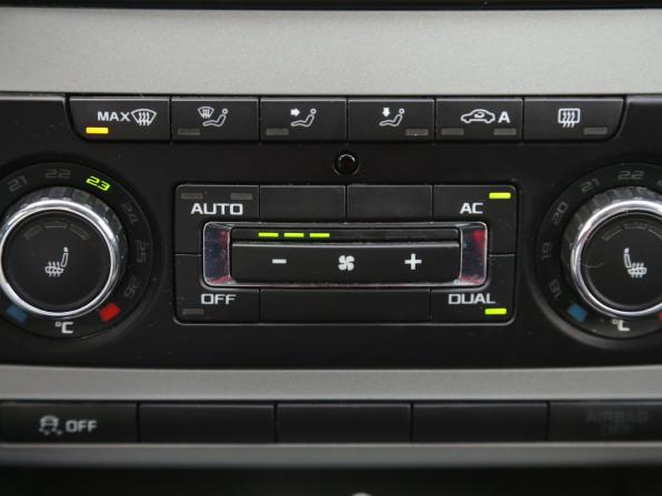 Skoda Octavia II (A5) Рестайлинг с пробегом 2012 года, цена 882 000 рублей, 206500 км, лифтбек, Автокод Объявления