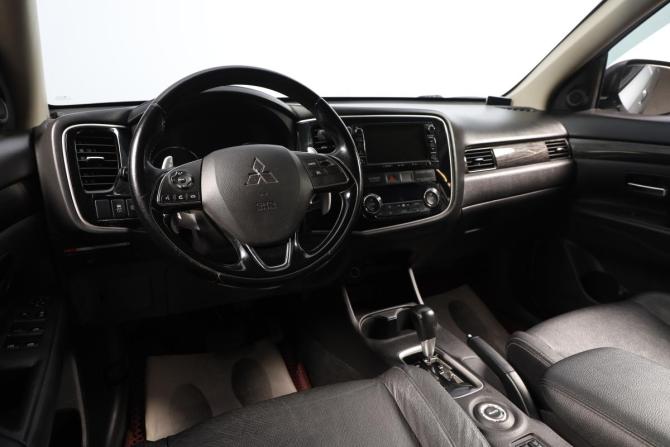 Mitsubishi Outlander III Рестайлинг 2 с пробегом 2015 года, цена 1 969 000 рублей, 320312 км, внедорожник, Автокод Объявления