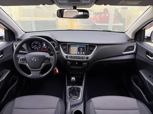 Hyundai Solaris II с пробегом 2017 года, цена 1 250 000 рублей, 169710 км, седан, Автокод Объявления