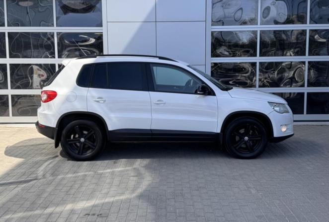 Volkswagen Tiguan I Рестайлинг с пробегом 2011 года, цена 990 000 рублей, 194193 км, внедорожник, Автокод Объявления
