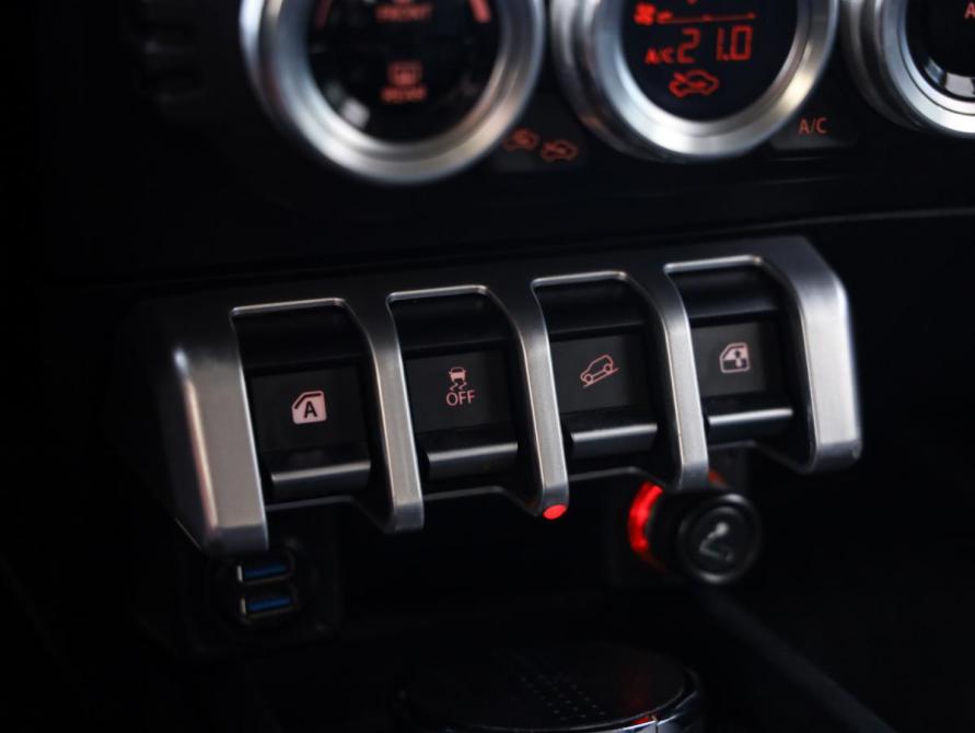 Suzuki Jimny IV Санкт-Петербург  - изображение 19