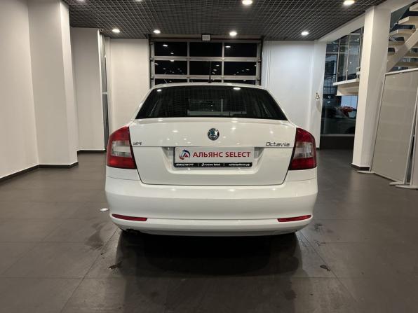 Skoda Octavia II (A5) Рестайлинг с пробегом 2013 года, цена 735 000 рублей, 235334 км, лифтбек, Автокод Объявления