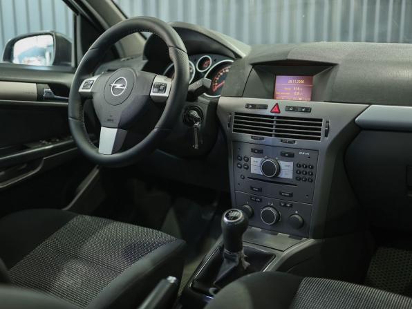 Opel Astra H с пробегом 2006 года, цена 399 000 рублей, 267253 км, хэтчбек, Автокод Объявления