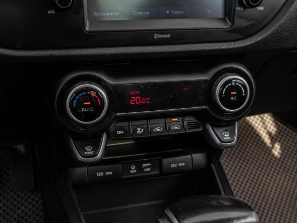 Kia Rio III Рестайлинг с пробегом 2017 года, цена 1 240 000 рублей, 198817 км, седан, Автокод Объявления