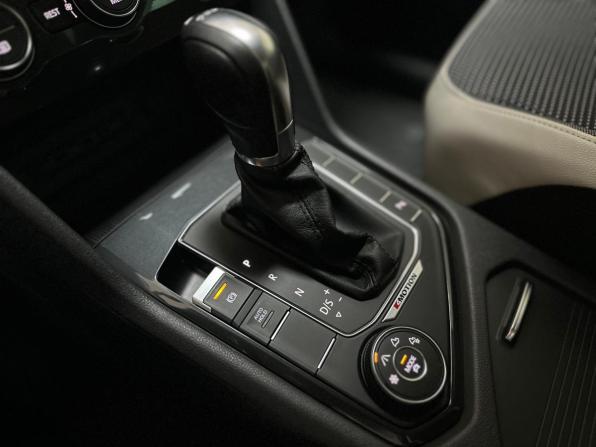 Volkswagen Tiguan II с пробегом 2019 года, цена 2 600 000 рублей, 109749 км, внедорожник, Автокод Объявления