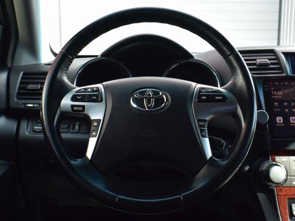 Toyota Highlander II (XU40) Рестайлинг с пробегом 2012 года, цена 1 799 000 рублей, 203000 км, внедорожник, Автокод Объявления