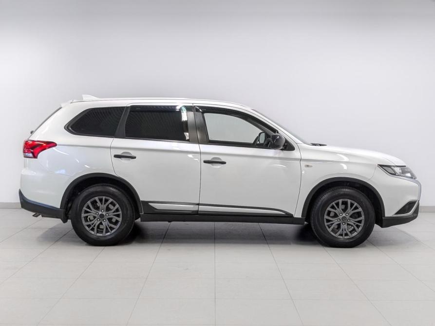 Mitsubishi Outlander III Рестайлинг 3 Санкт-Петербург  - изображение 4