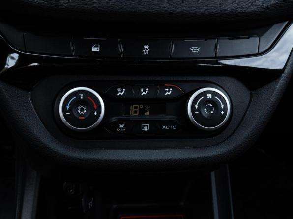Lada (ВАЗ) Vesta I с пробегом 2018 года, цена 1 010 000 рублей, 112647 км, седан, Автокод Объявления