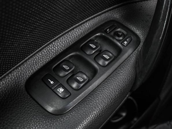 Volvo S60 I Рестайлинг с пробегом 2006 года, цена 769 000 рублей, 285415 км, седан, Автокод Объявления