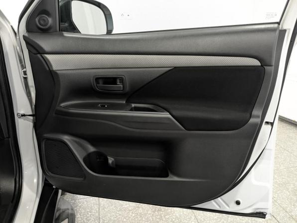 Mitsubishi Outlander III Рестайлинг 2 с пробегом 2018 года, цена 2 035 000 рублей, 71986 км, внедорожник, Автокод Объявления