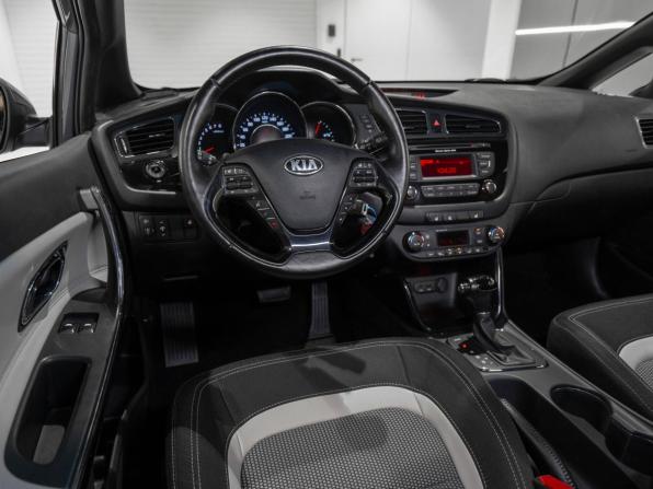 Kia Ceed II Рестайлинг с пробегом 2015 года, цена 1 095 000 рублей, 155083 км, хэтчбек, Автокод Объявления